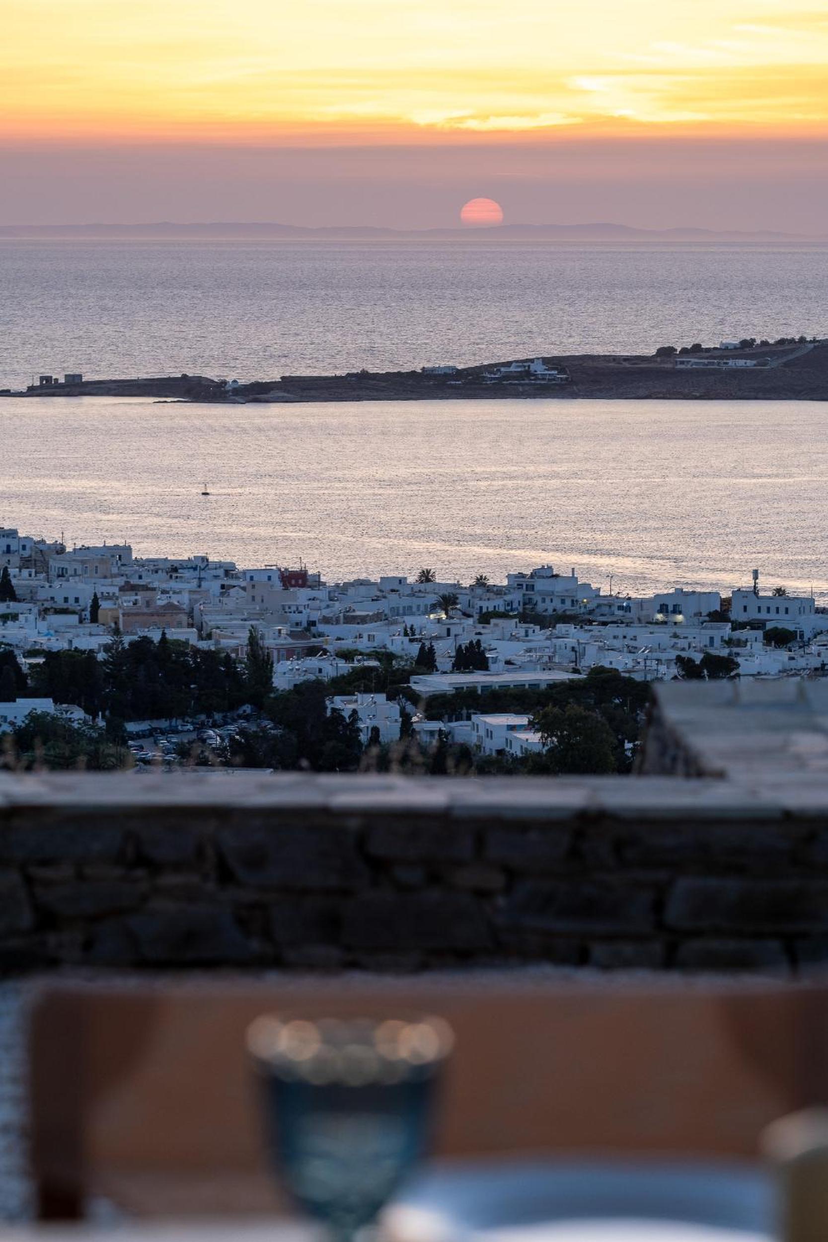 Andreas sunset house