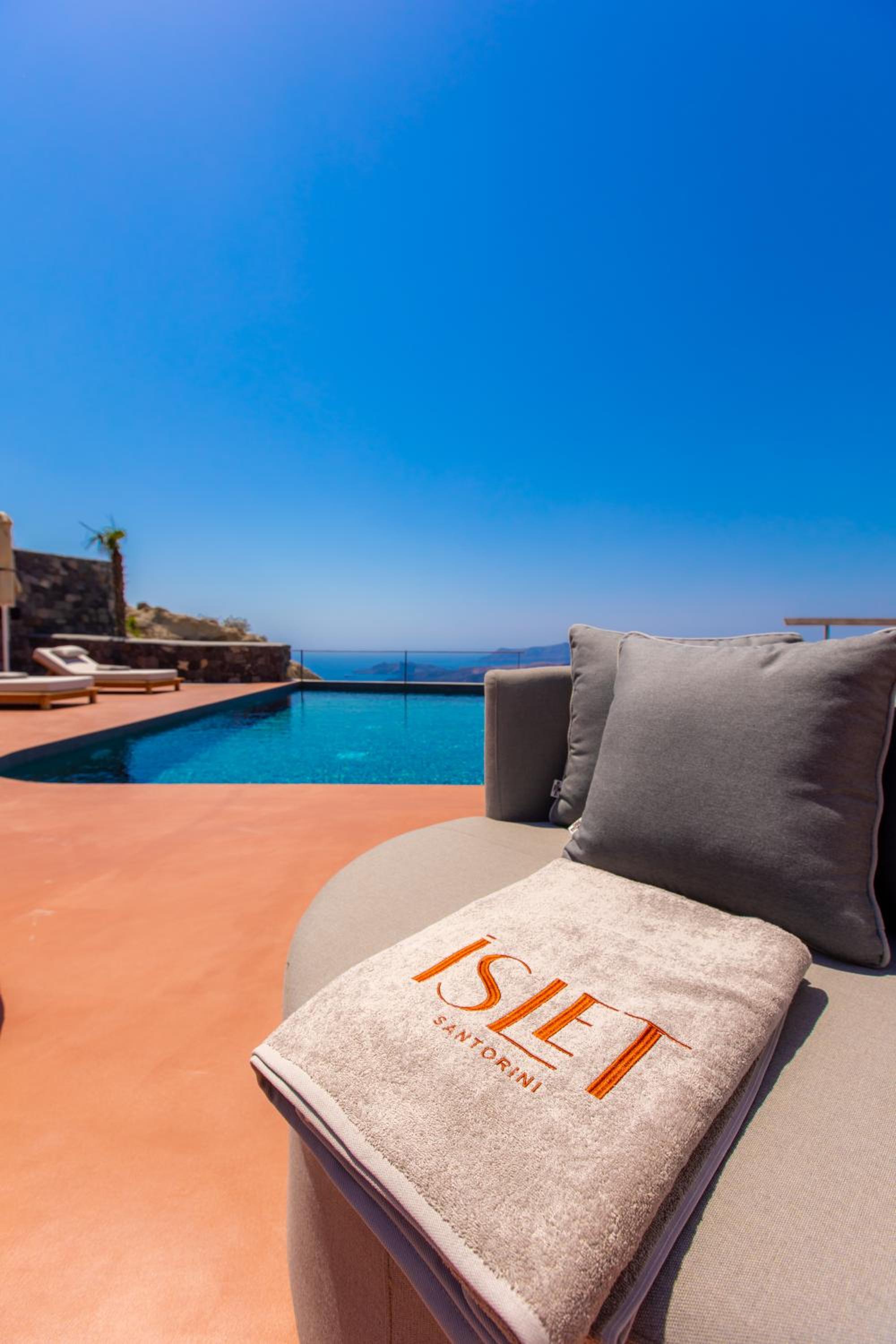 Islet Santorini Infinity Caldera Villa