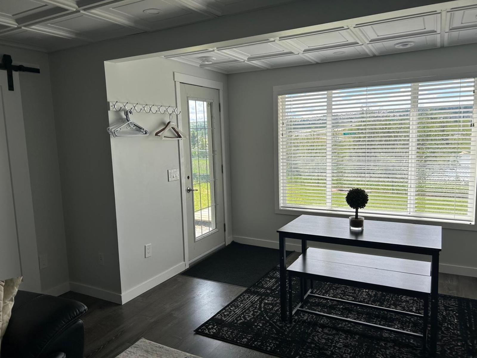 Executive Walkout Basement Suite - Close to Banff