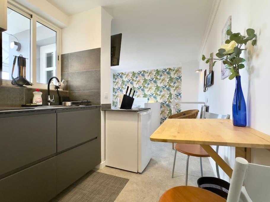 City center Studio penthouse near the beach