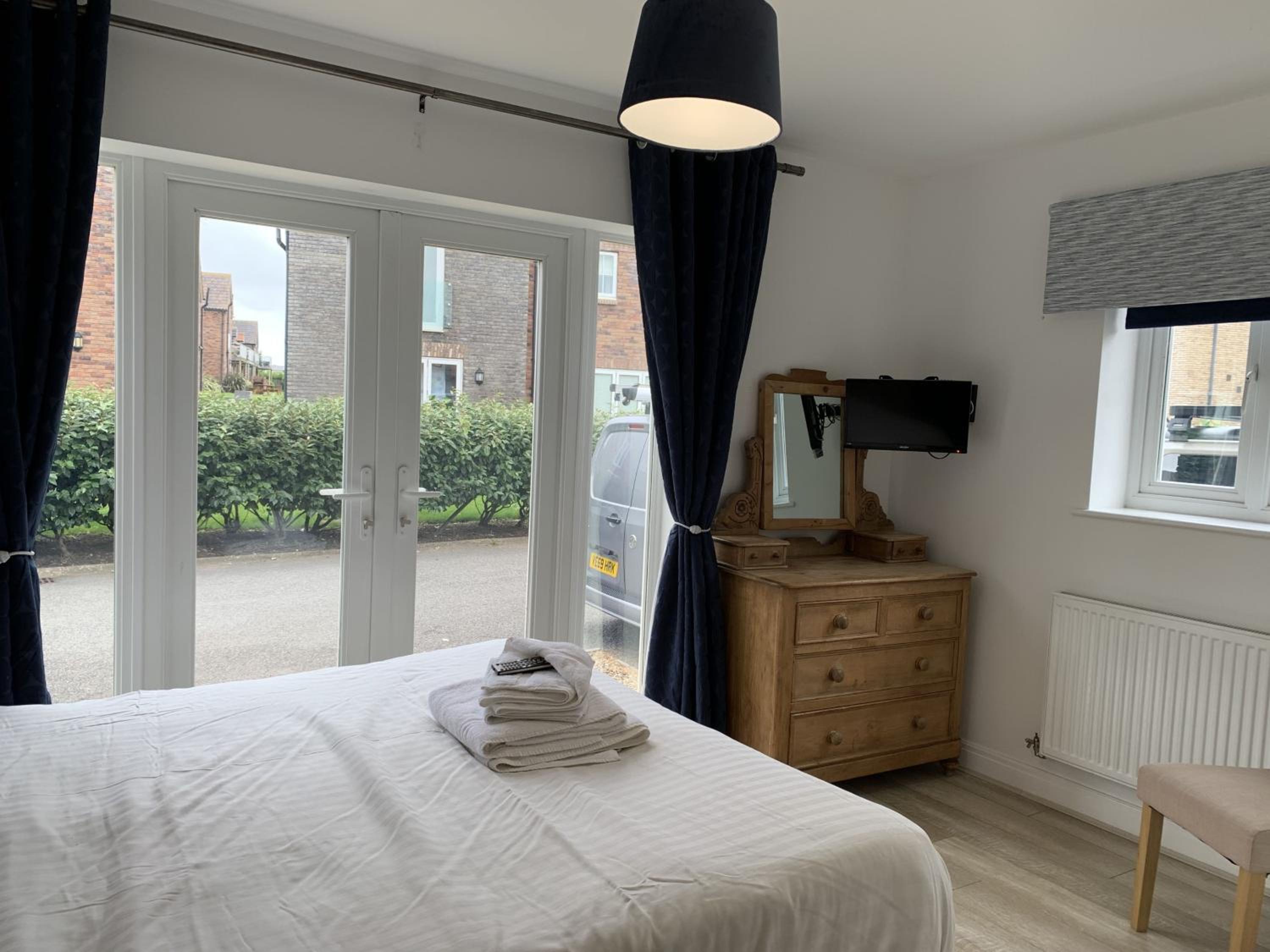 Bempton View at The Bay Filey, sleeps 10, and 2 dogs welcome for free too!