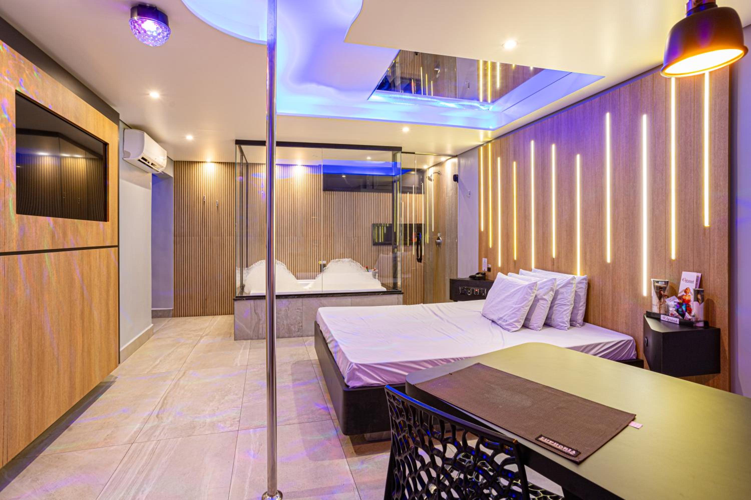 EUPHORIA MOTEL