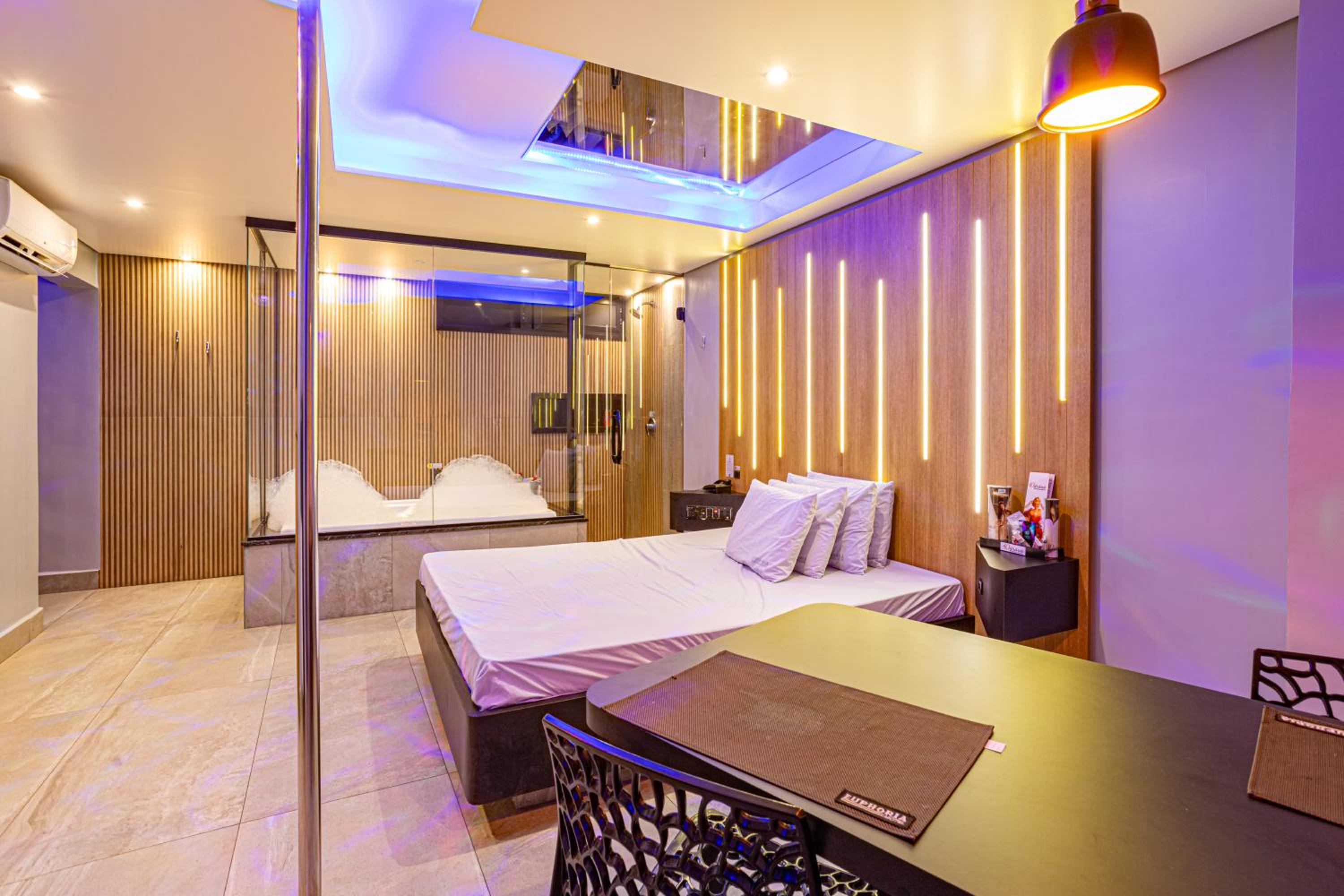 EUPHORIA MOTEL