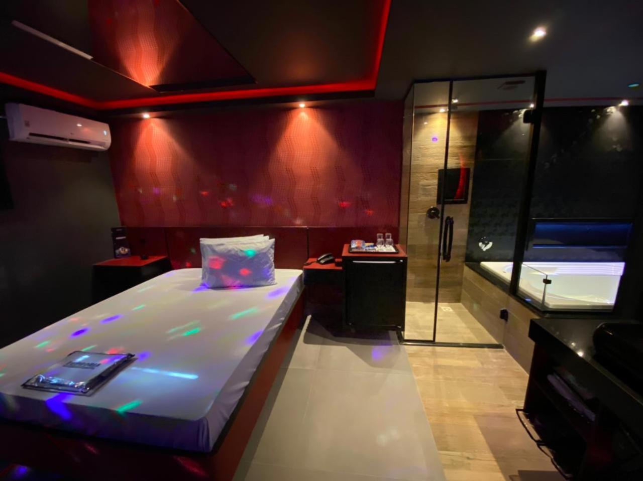 EUPHORIA MOTEL