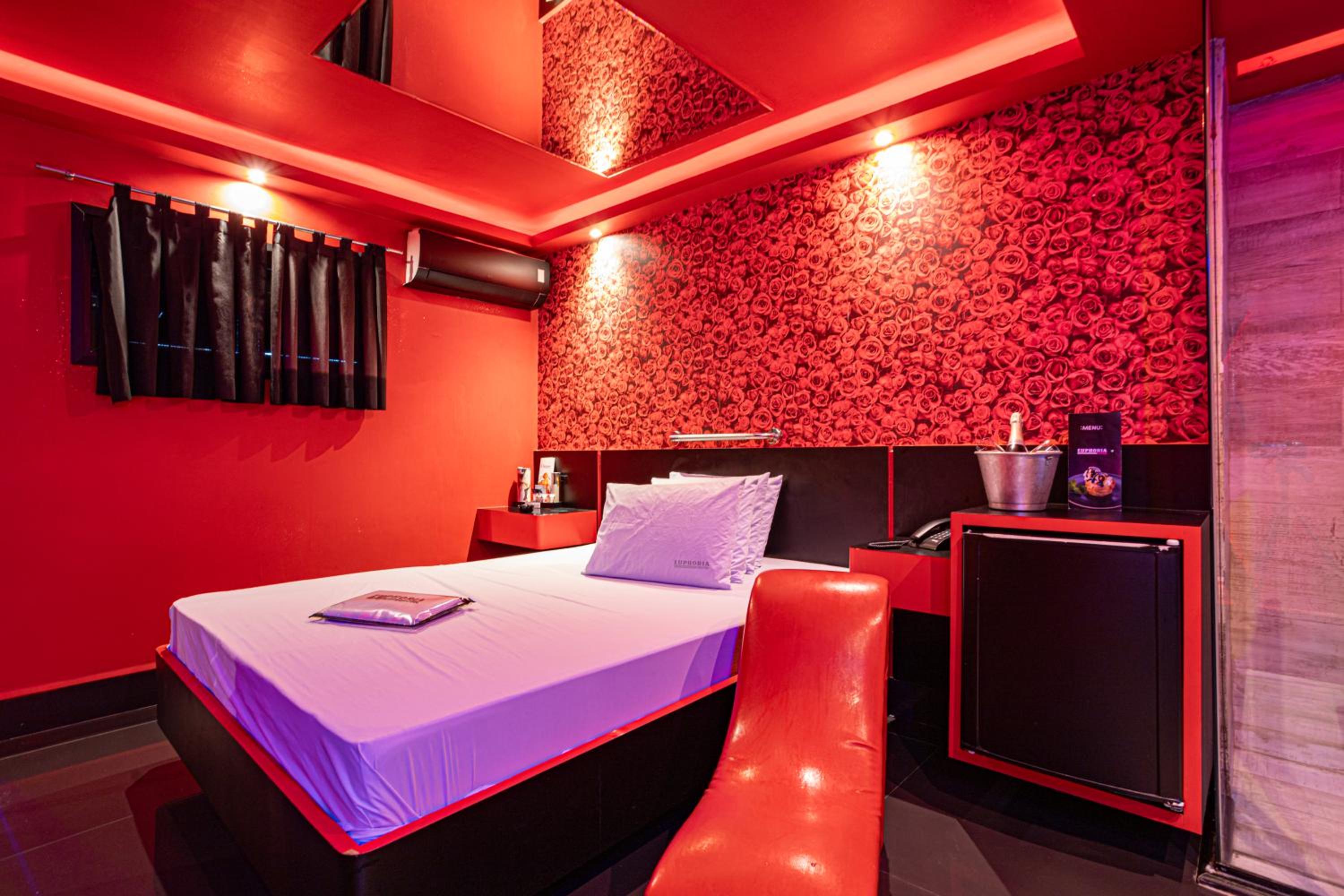 EUPHORIA MOTEL