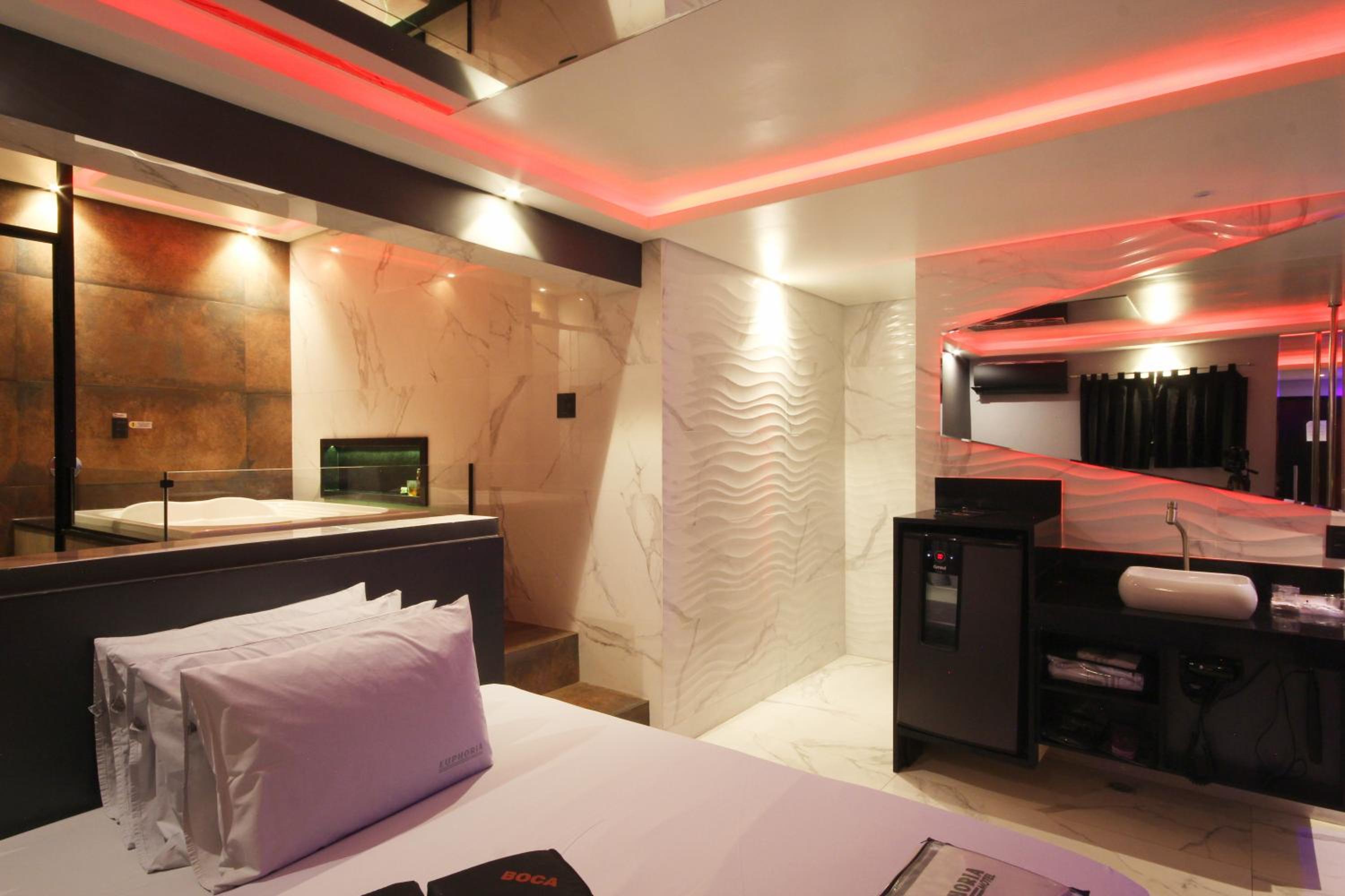EUPHORIA MOTEL