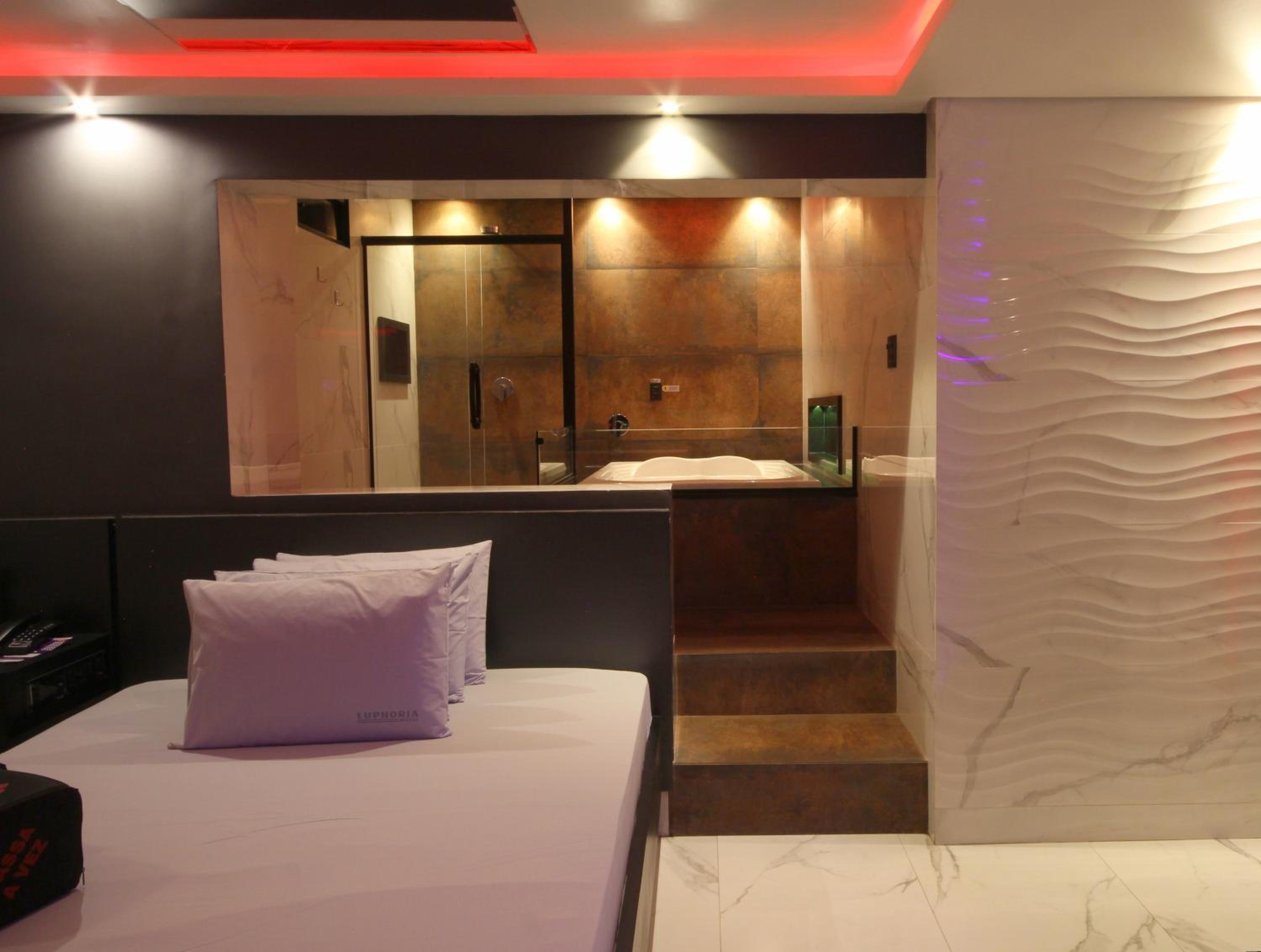 EUPHORIA MOTEL