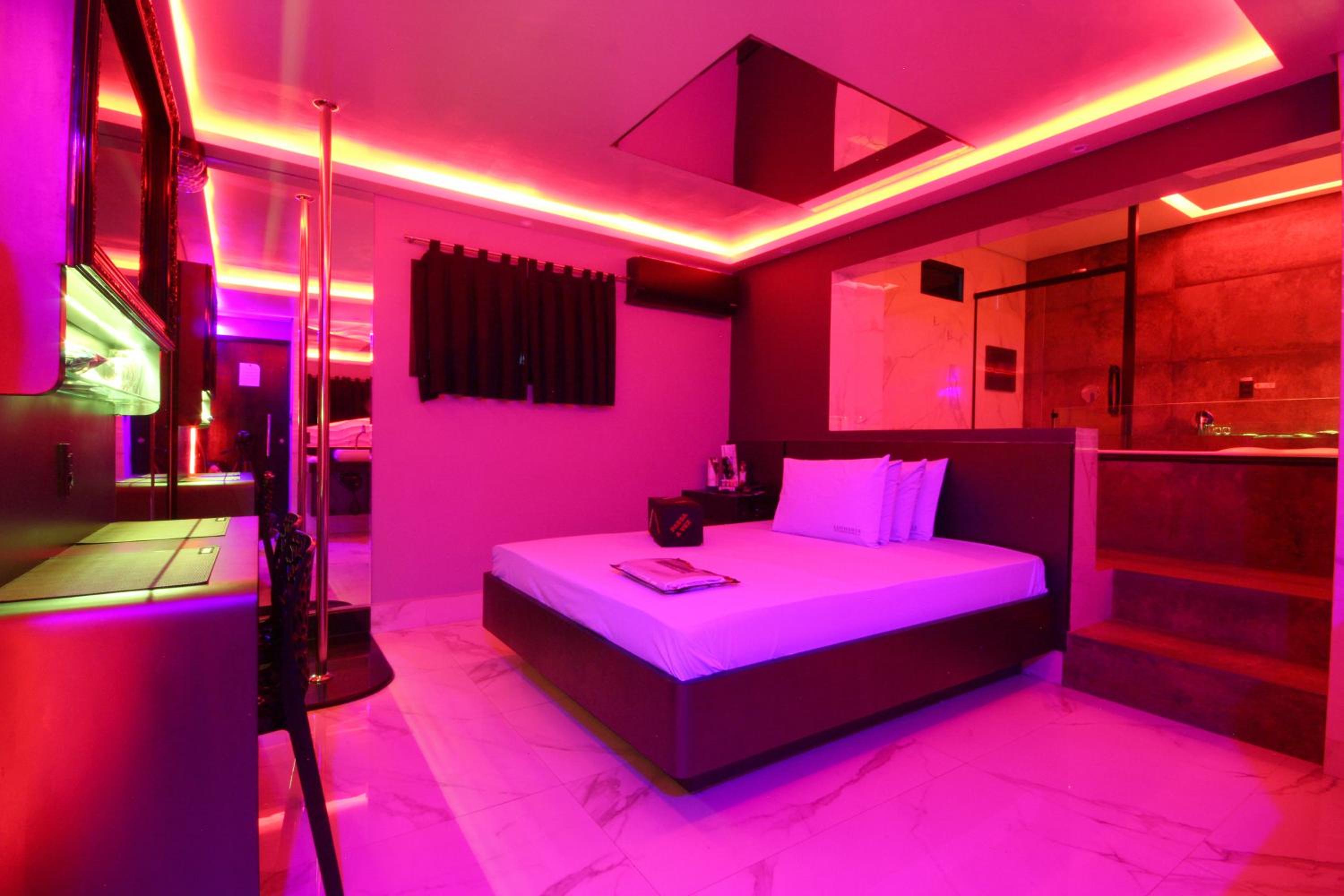 EUPHORIA MOTEL