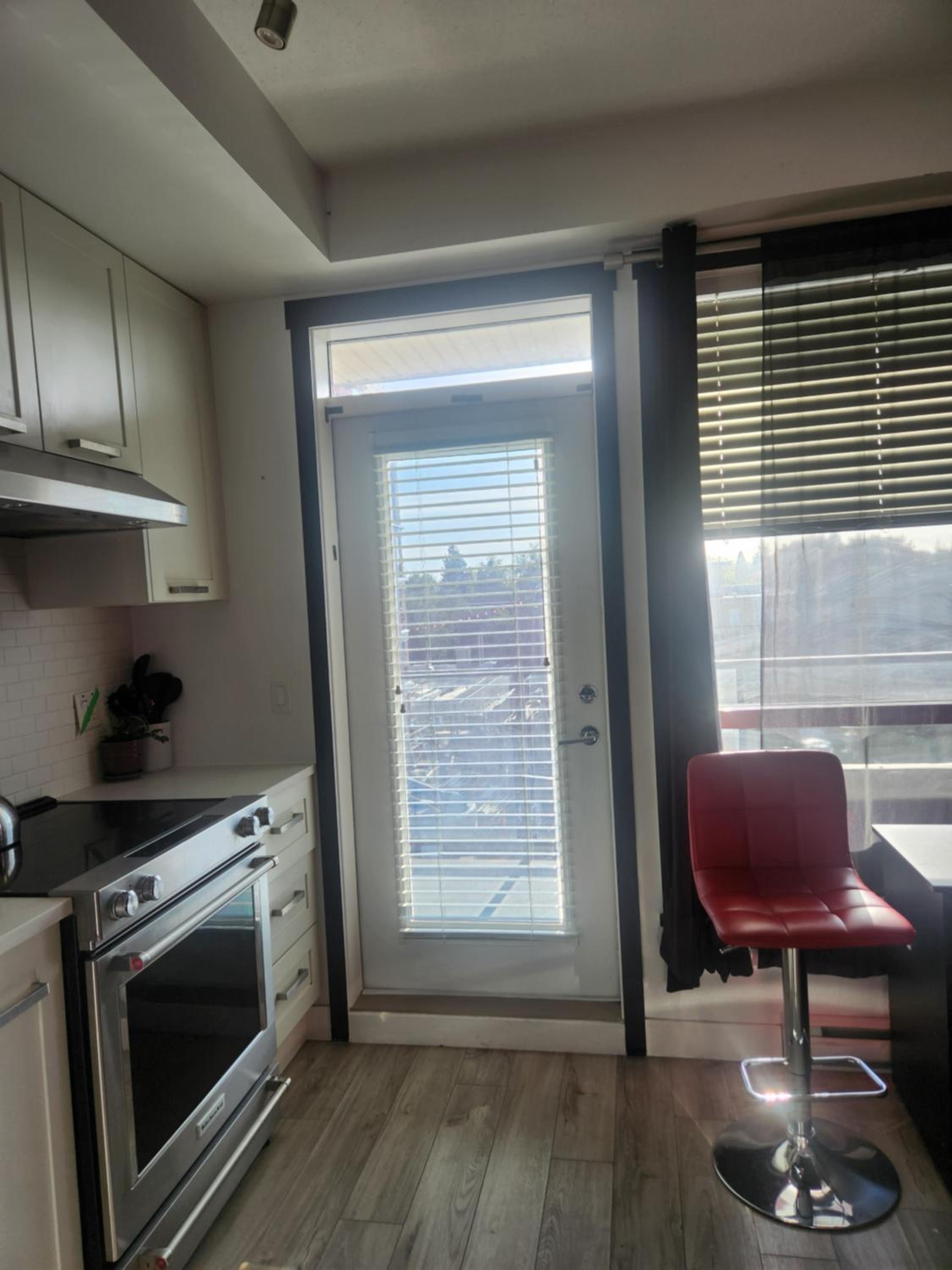 1 Bbdrm ENTIRE APARTMENT IN LANGLEY