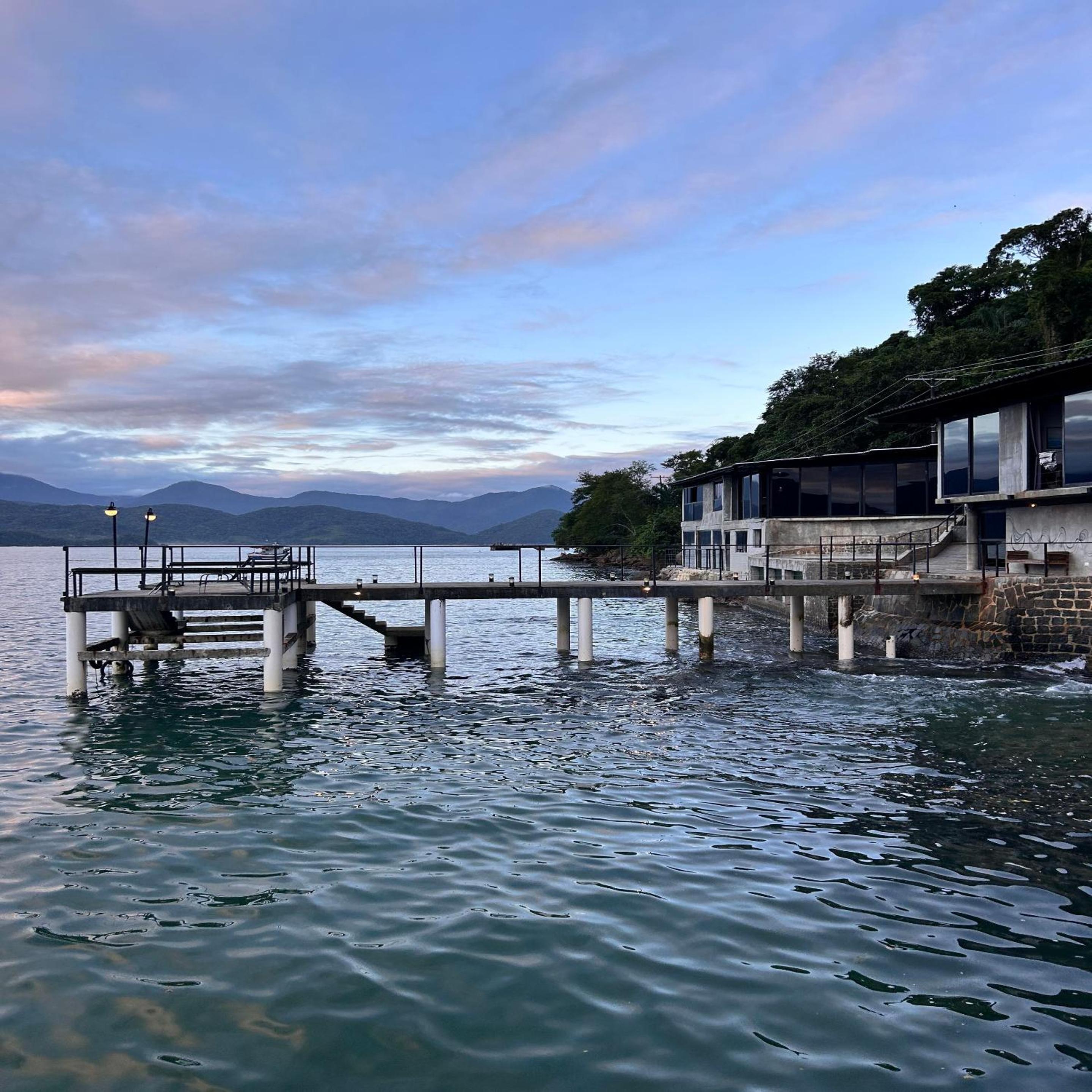 Hotel 1819 Marine Lodge - Image 1