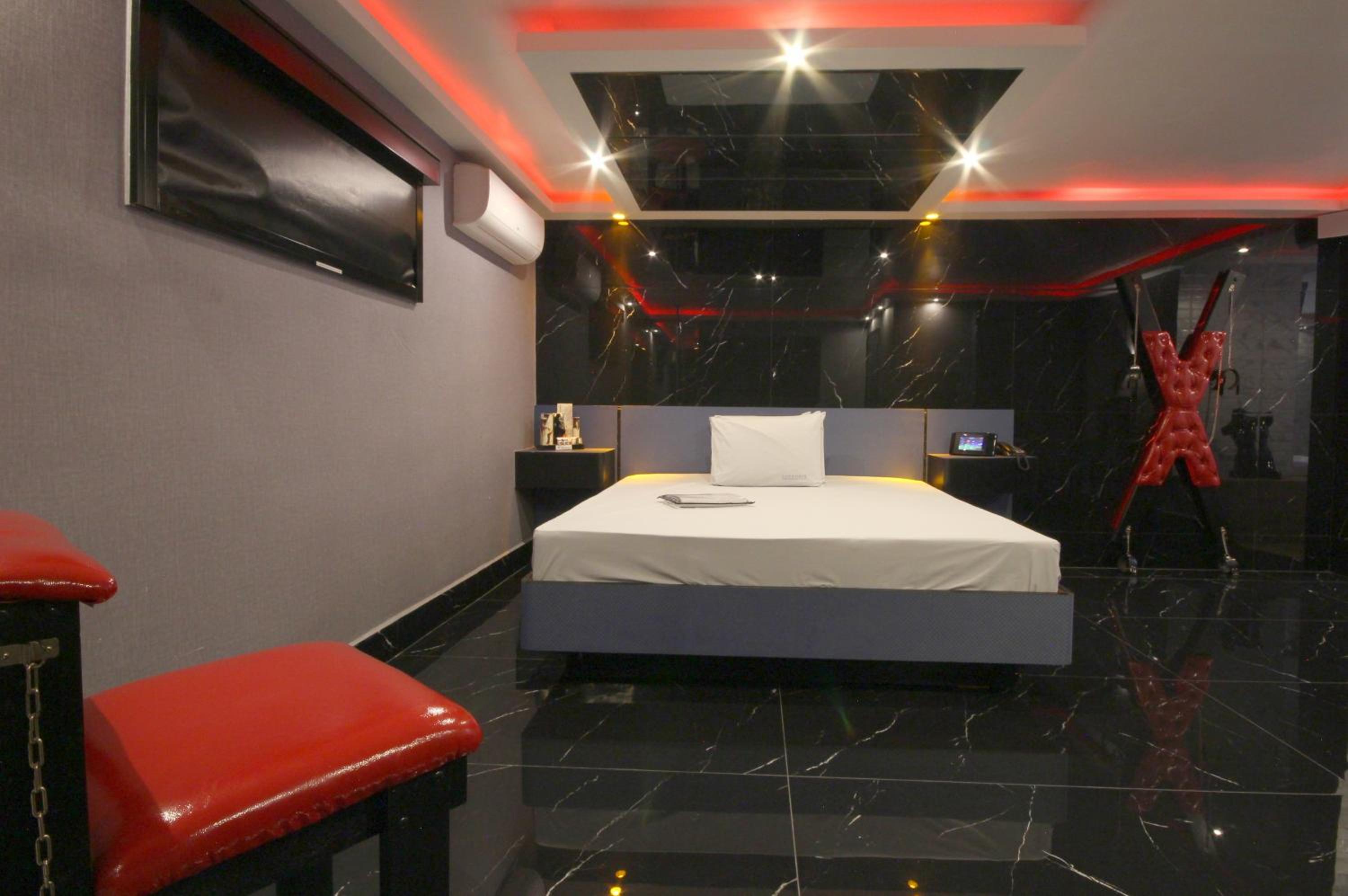 EUPHORIA MOTEL