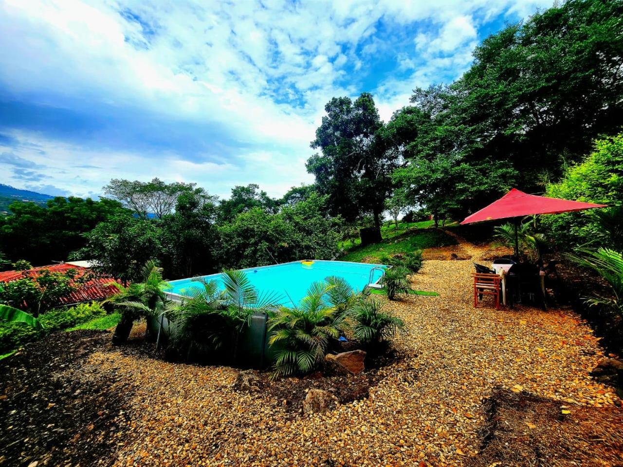 Posada Turistica Rural y Glamping Altos del Dorado La Mesa