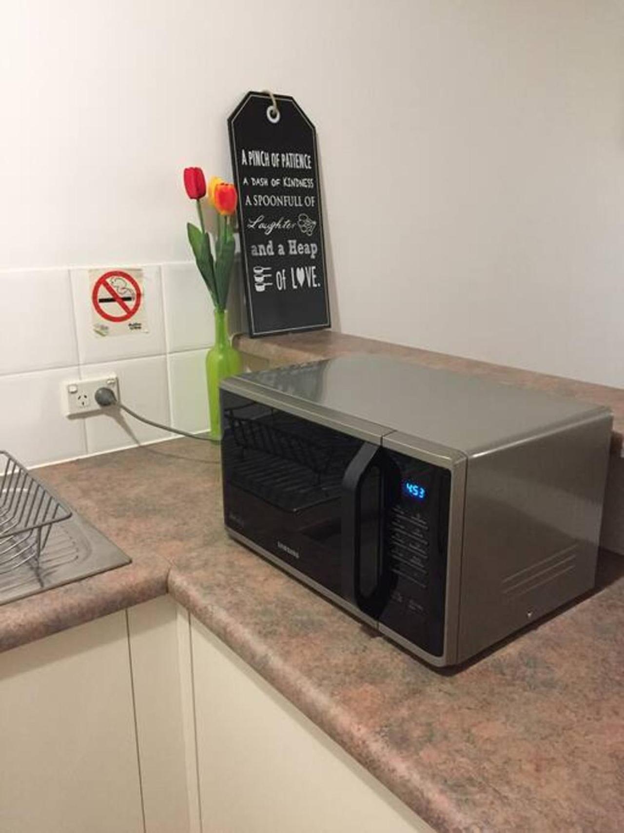 Big apartment Free wifi Gated parking Aircon