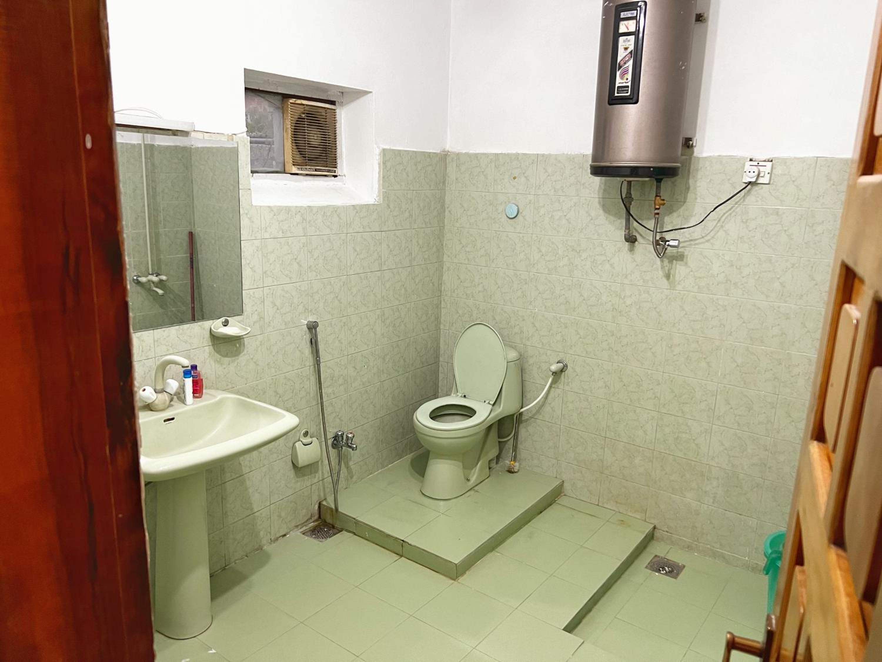 Khar Residence