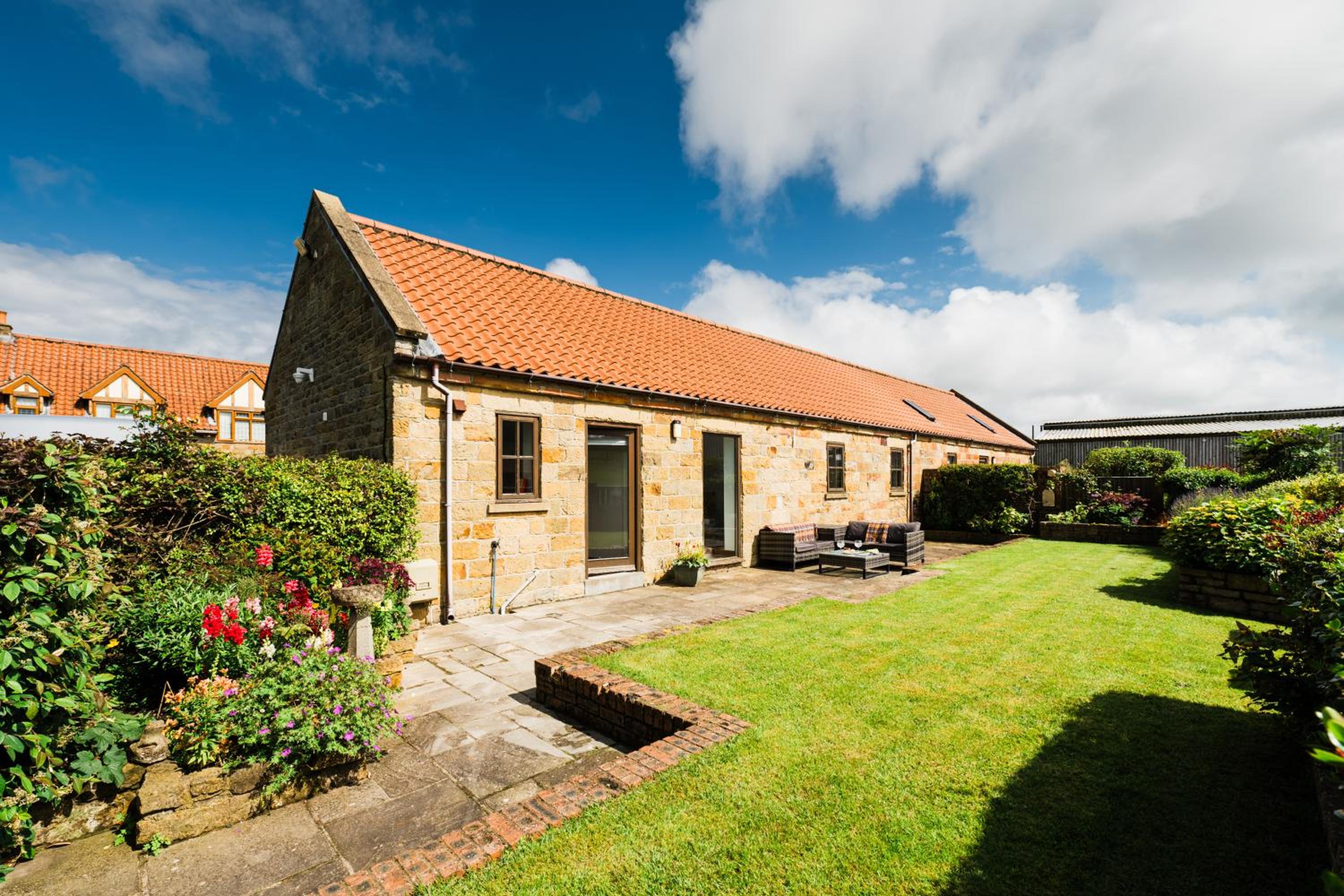 Barn Owl Cottage view 3