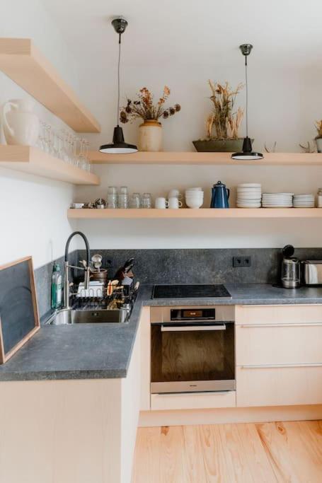 Haus Wanderlust - Zwei Ferienwohnungen in einem Haus für bis zu 13 Personen - naturnah, stilvoll eingerichtet - ideal für Familien und Gruppen