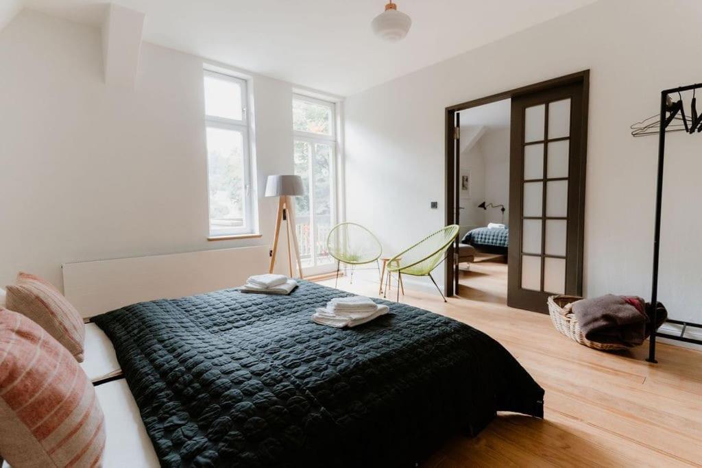 Haus Wanderlust - Zwei Ferienwohnungen in einem Haus für bis zu 13 Personen - naturnah, stilvoll eingerichtet - ideal für Familien und Gruppen