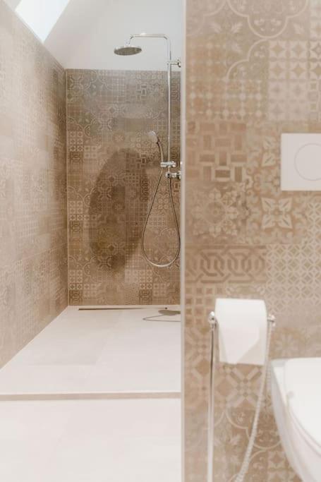 Haus Wanderlust - Zwei Ferienwohnungen in einem Haus für bis zu 13 Personen - naturnah, stilvoll eingerichtet - ideal für Familien und Gruppen