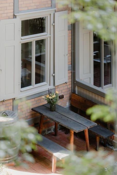 Haus Wanderlust - Zwei Ferienwohnungen in einem Haus für bis zu 13 Personen - naturnah, stilvoll eingerichtet - ideal für Familien und Gruppen