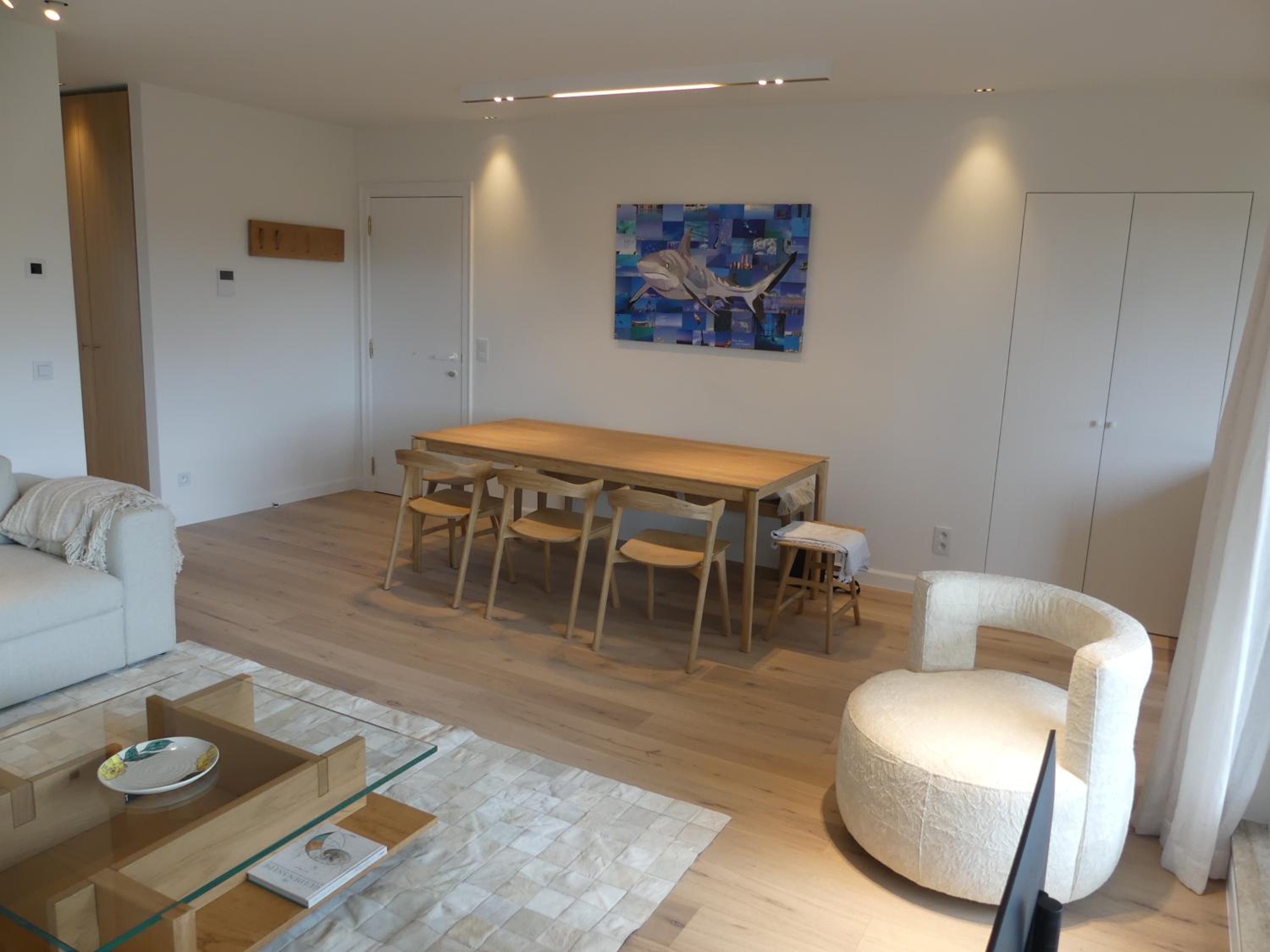Luxury Appartment Tennis Gardens Zoute with heated swimming pool at 200m from the beach with 2 parking places