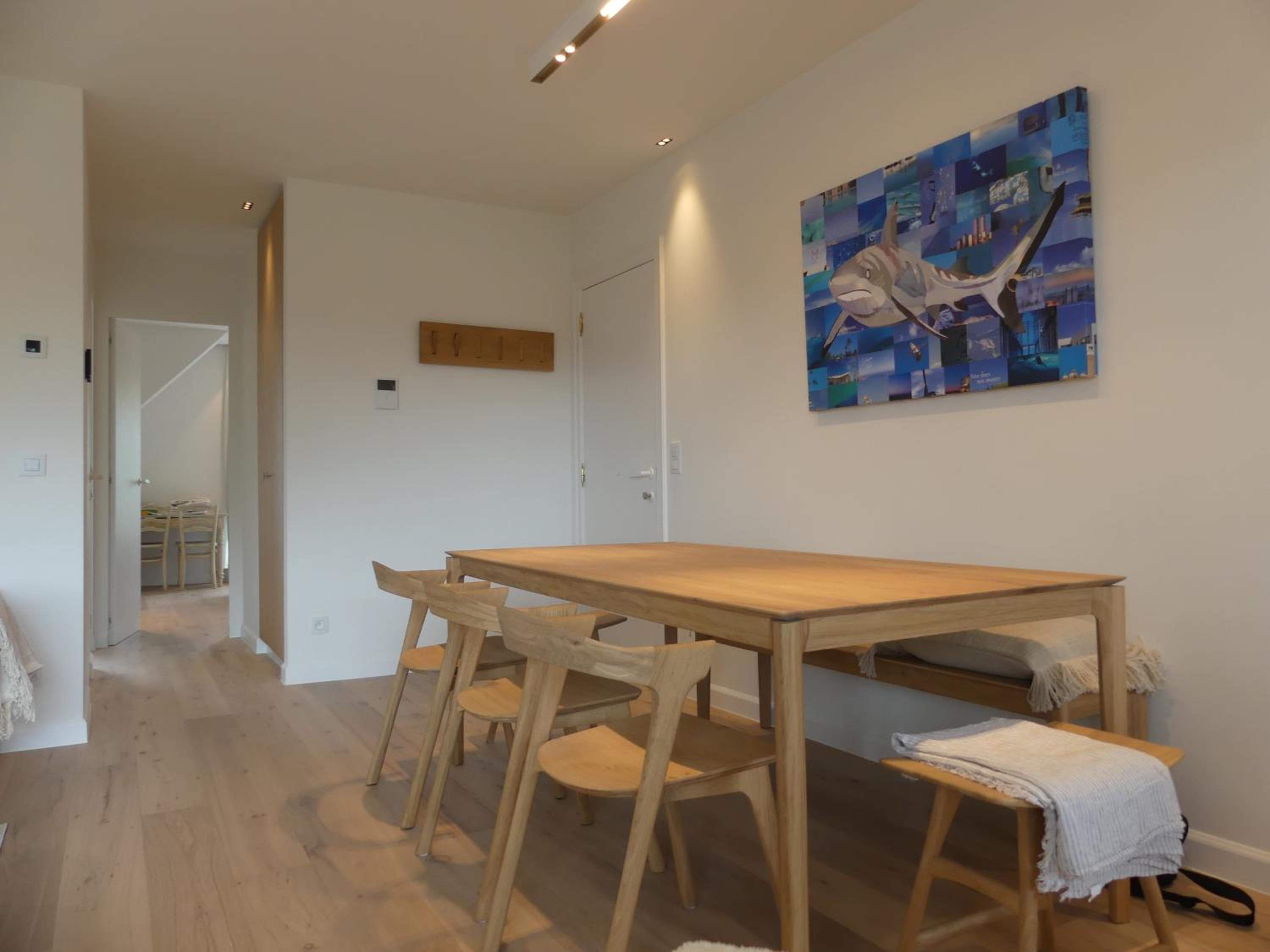 Luxury Appartment Tennis Gardens Zoute with heated swimming pool at 200m from the beach with 2 parking places