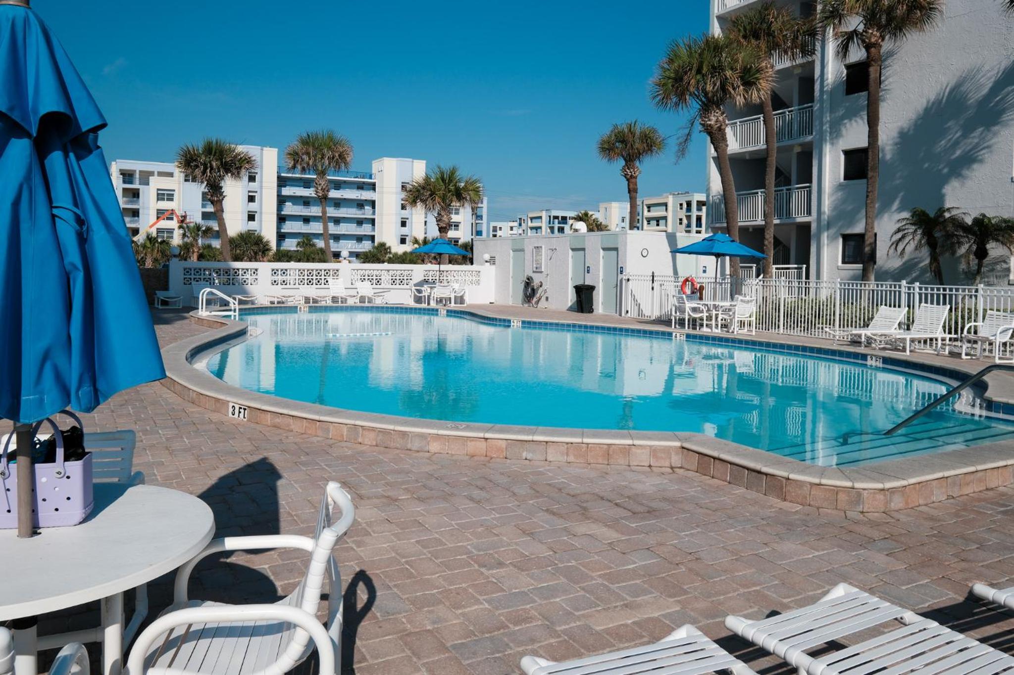 Direct Oceanfront Corner Condo, No-Drive New Smyrna Beach, Large Southern Facing Balcony