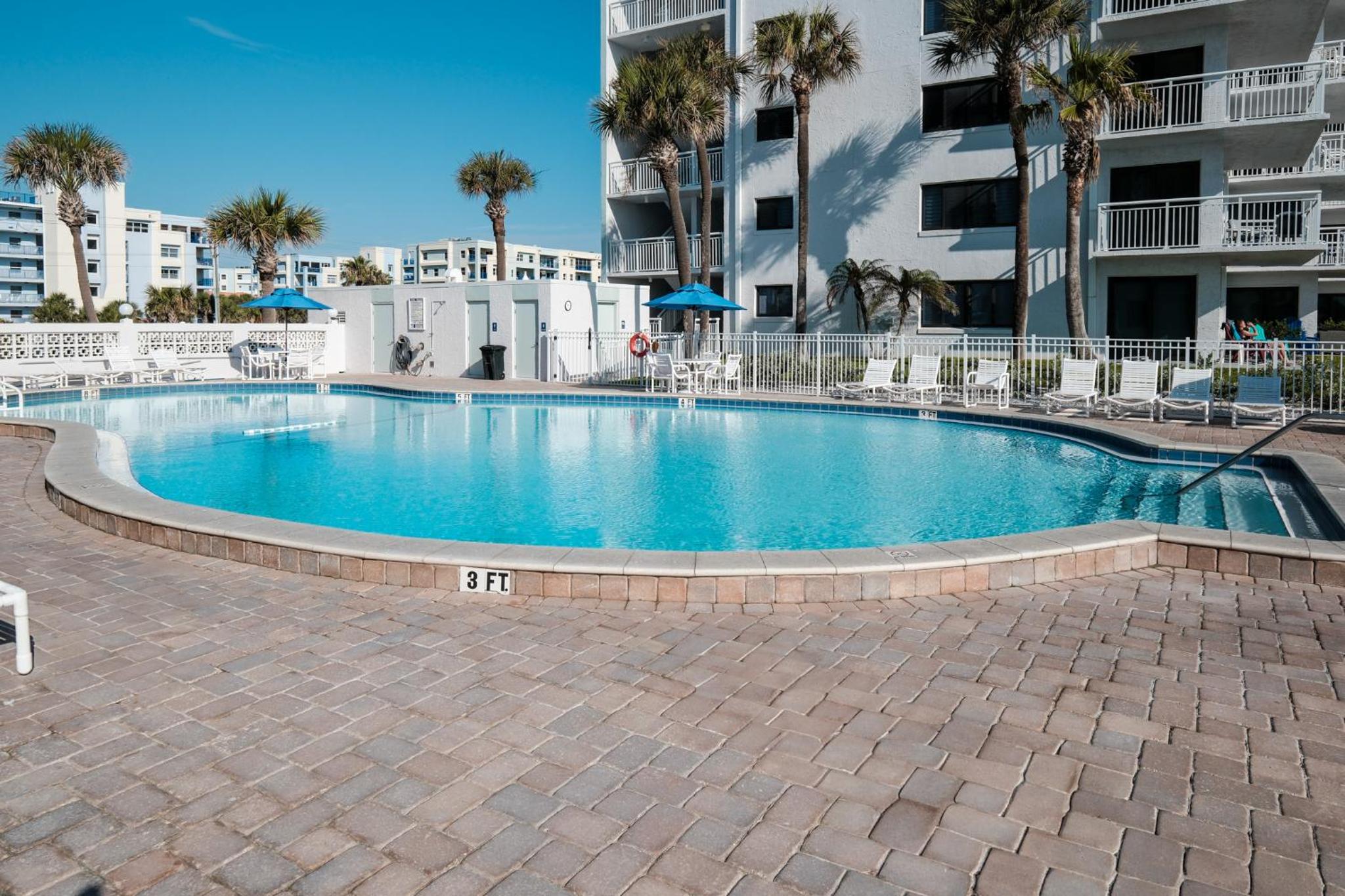Direct Oceanfront Corner Condo, No-Drive New Smyrna Beach, Large Southern Facing Balcony