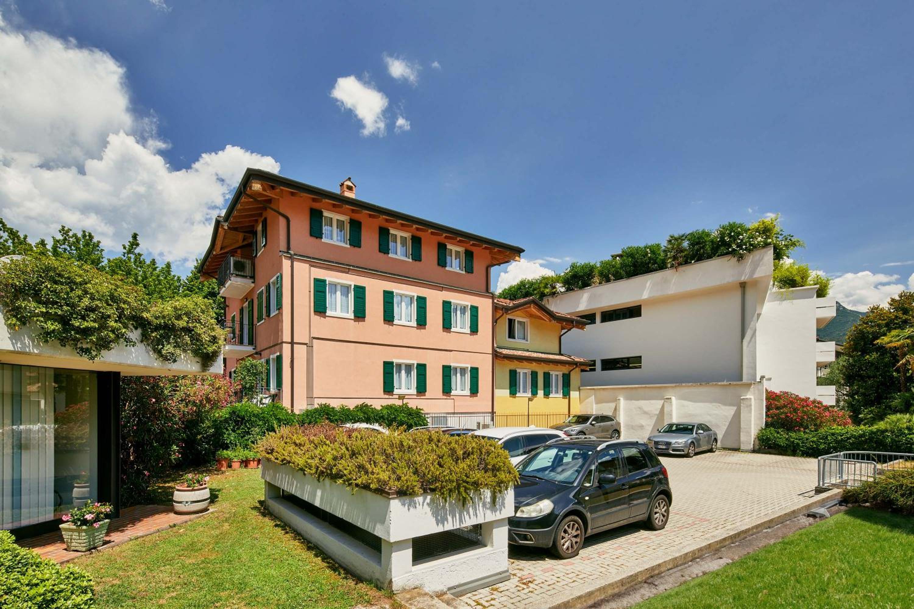 Photo 9