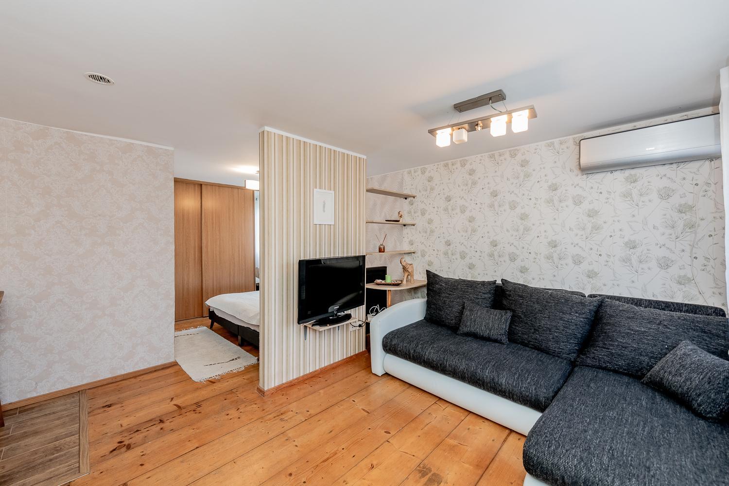 Tulbi Apartment