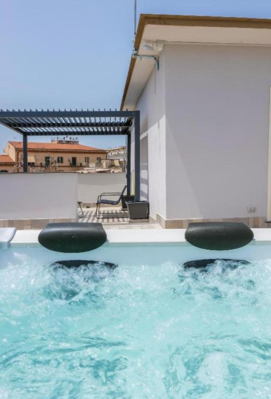 Rooftop Parthenopeo Contemporary Rooms