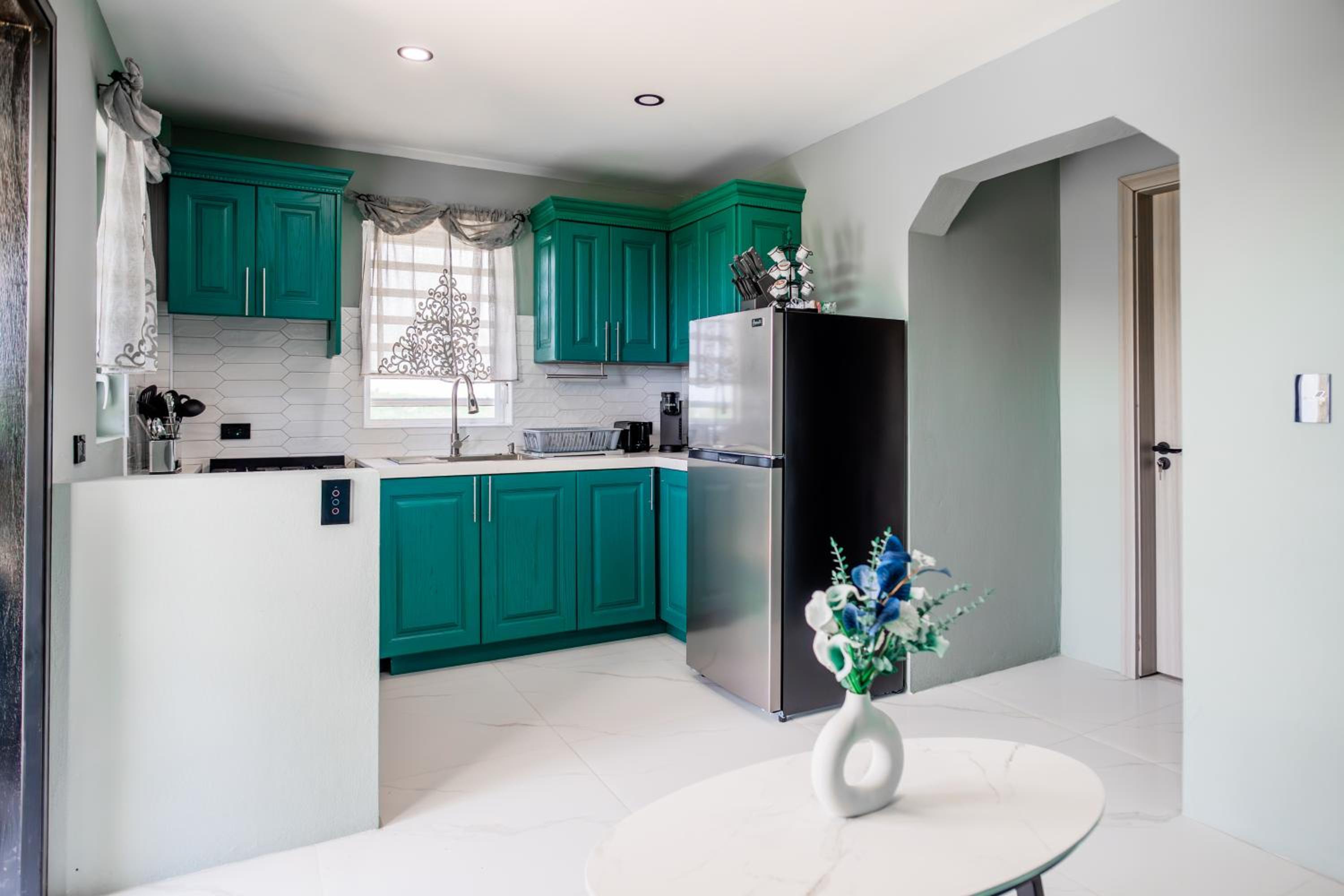 LeLuxe Cedar Valley Suite B