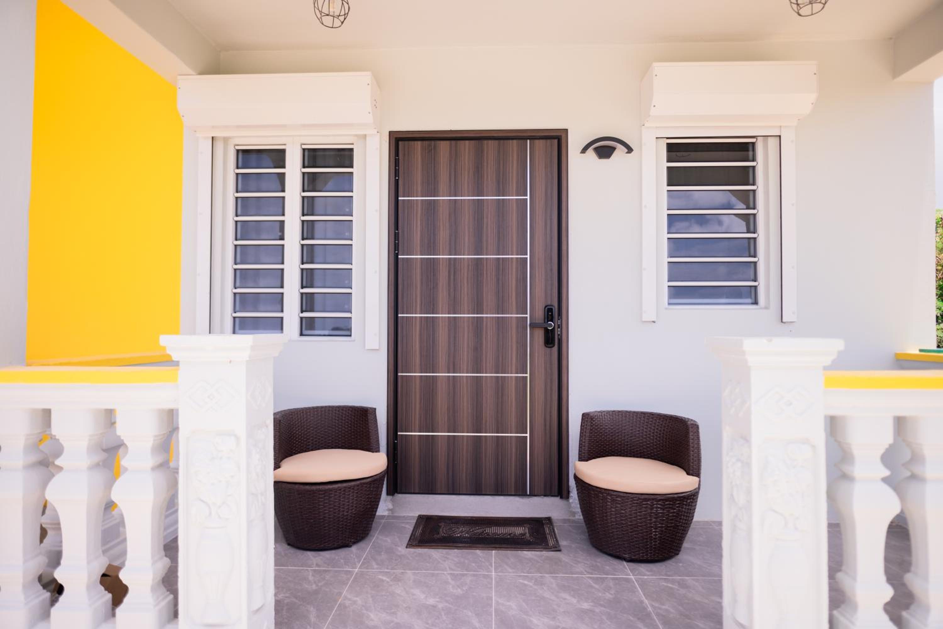LeLuxe Cedar Valley Suite B