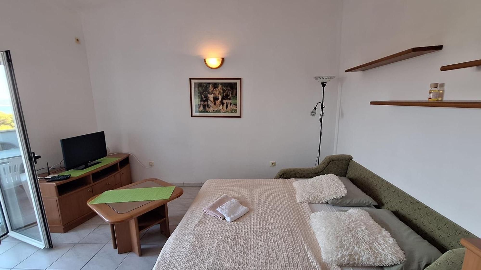 Photo 8