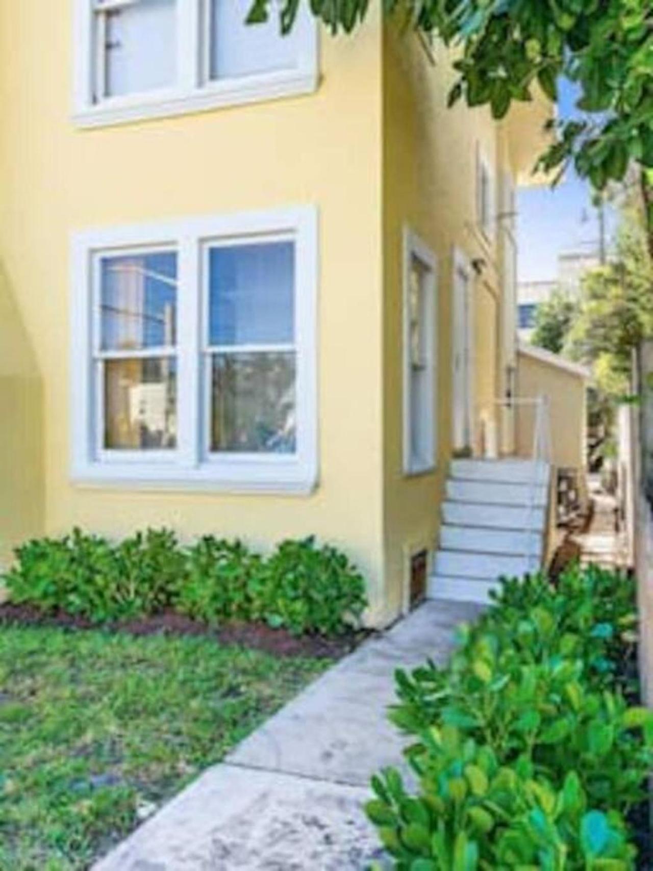 Hotel Olive Studio Apart Unit 3 By Pmi - Image 1