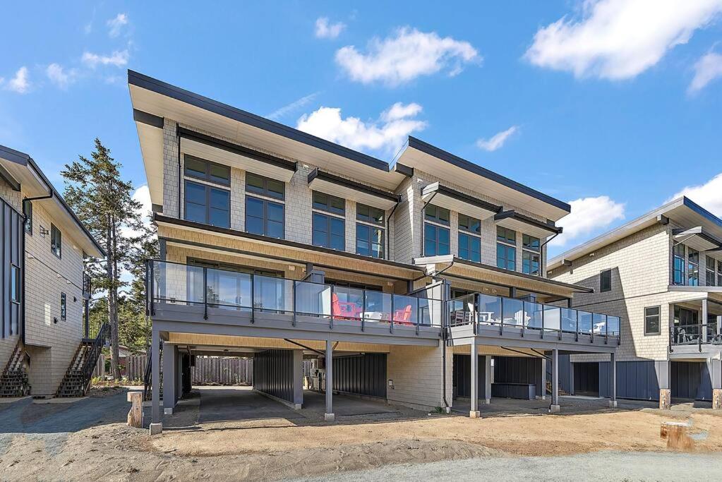 The Beach House at Saratoga Oceanfront Escape