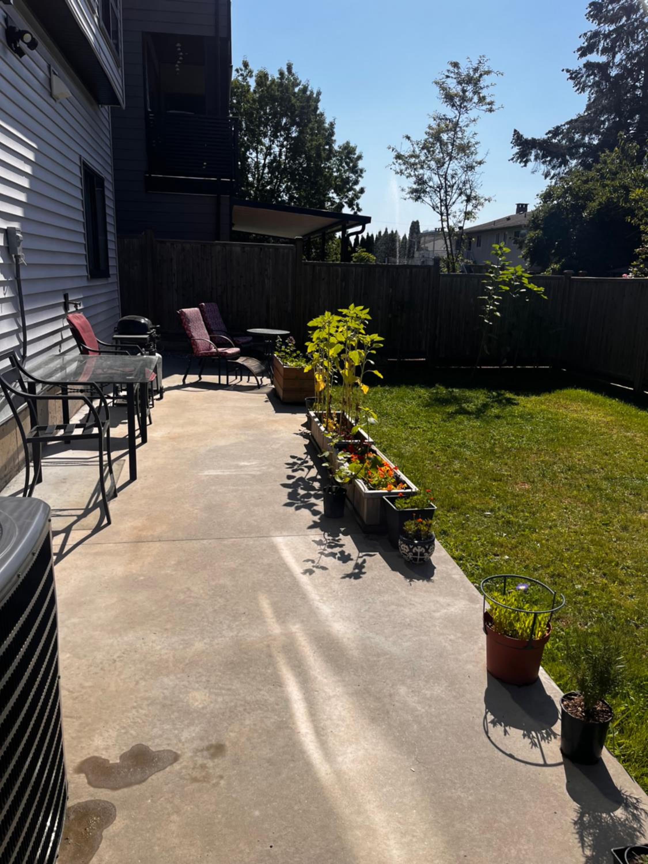 New, Spacious 2 Bedrooms in Downtown With Free Parking!