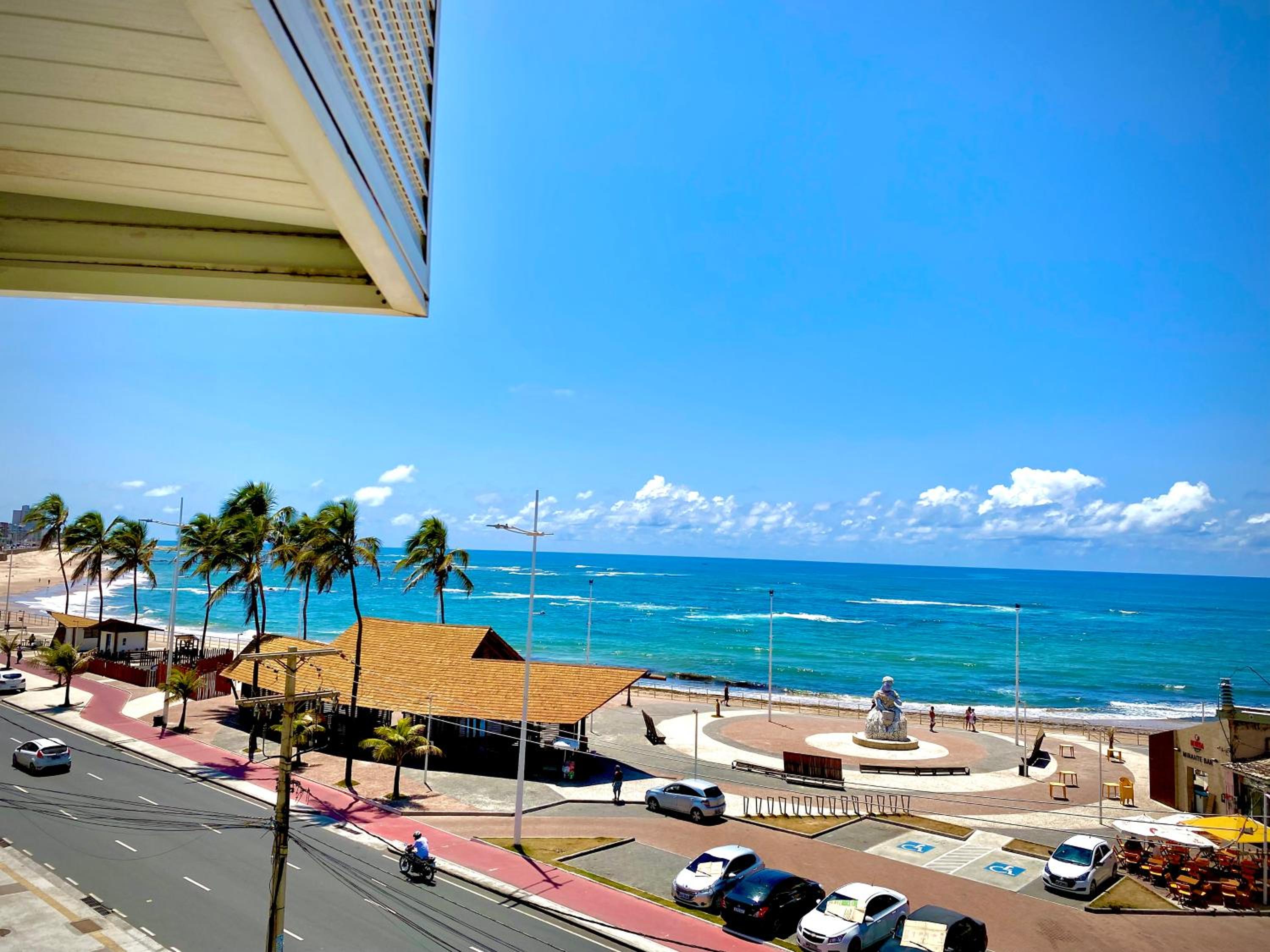 Vista mar,piscina, jacuzzi, academia, garagem