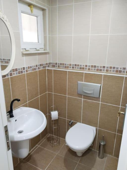 Denize Yakın Geniş Villa view 5