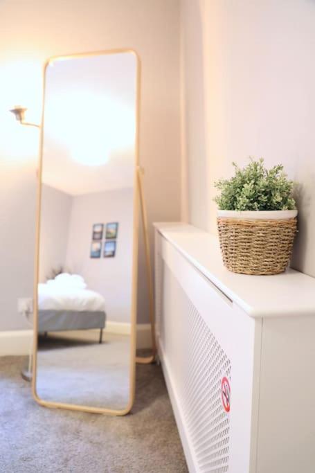 Stylish 1 bed flat on Royal Mile Edinburgh OldTown# photo 4
