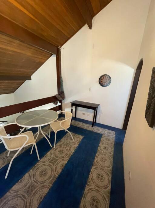 Casa Grande com 3 suítes
