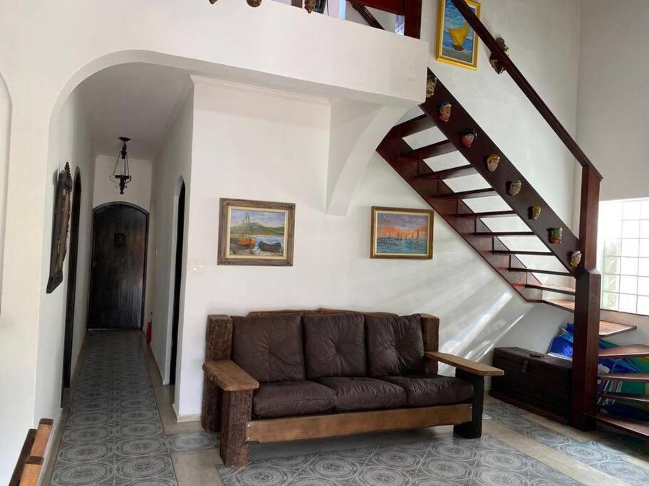 Casa Grande com 3 suítes