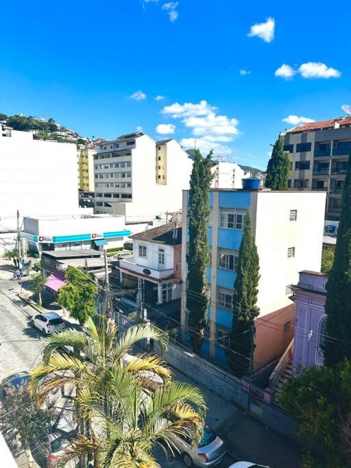 Centro NF Moderno Wi-Fi Até 4 hóspedes 2 Camas