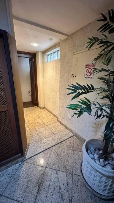 Centro NF Moderno Wi-Fi Até 4 hóspedes 2 Camas