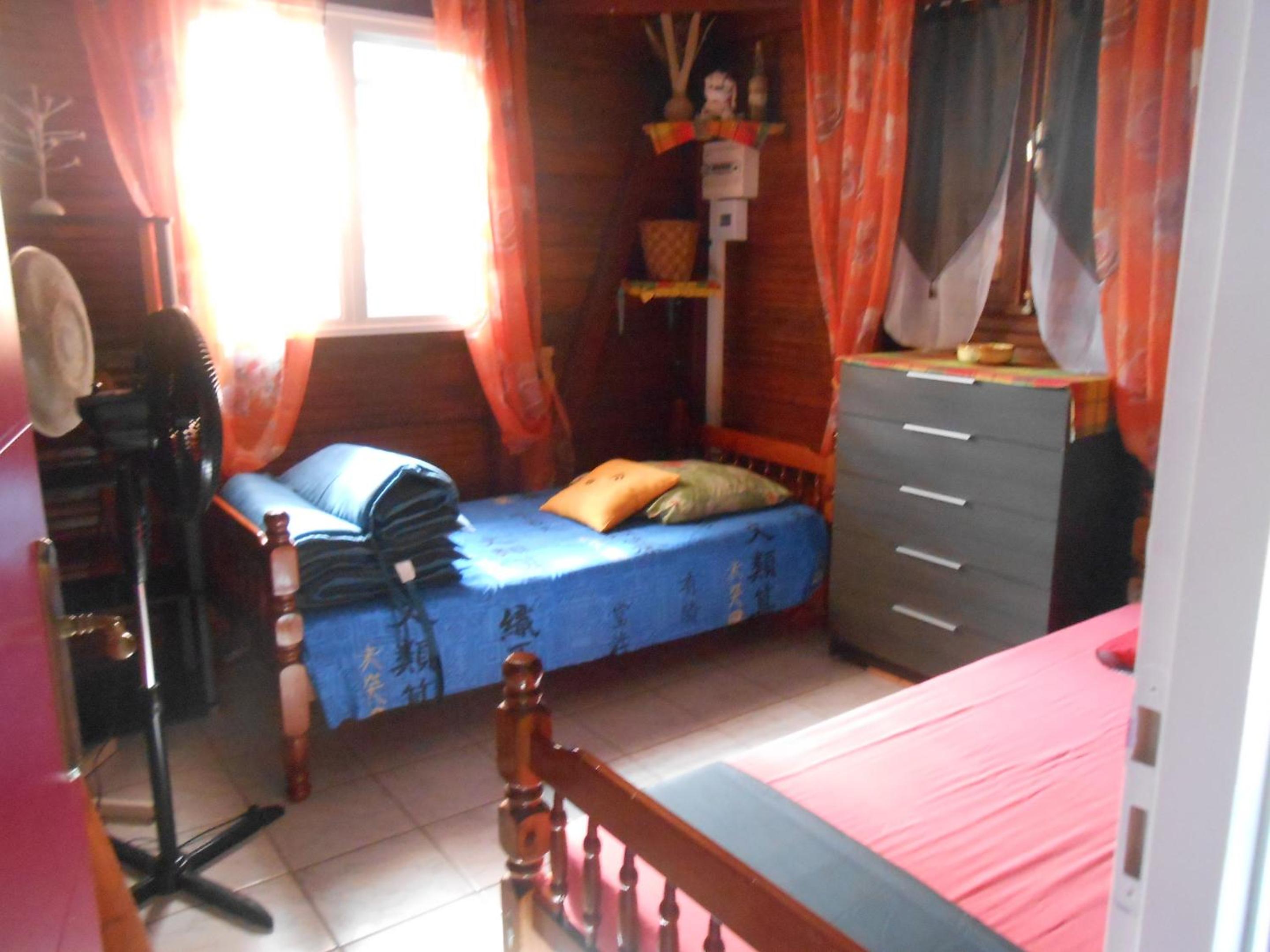 Maison charmante à Deshaies avec vue sur montagne + jardin view 5