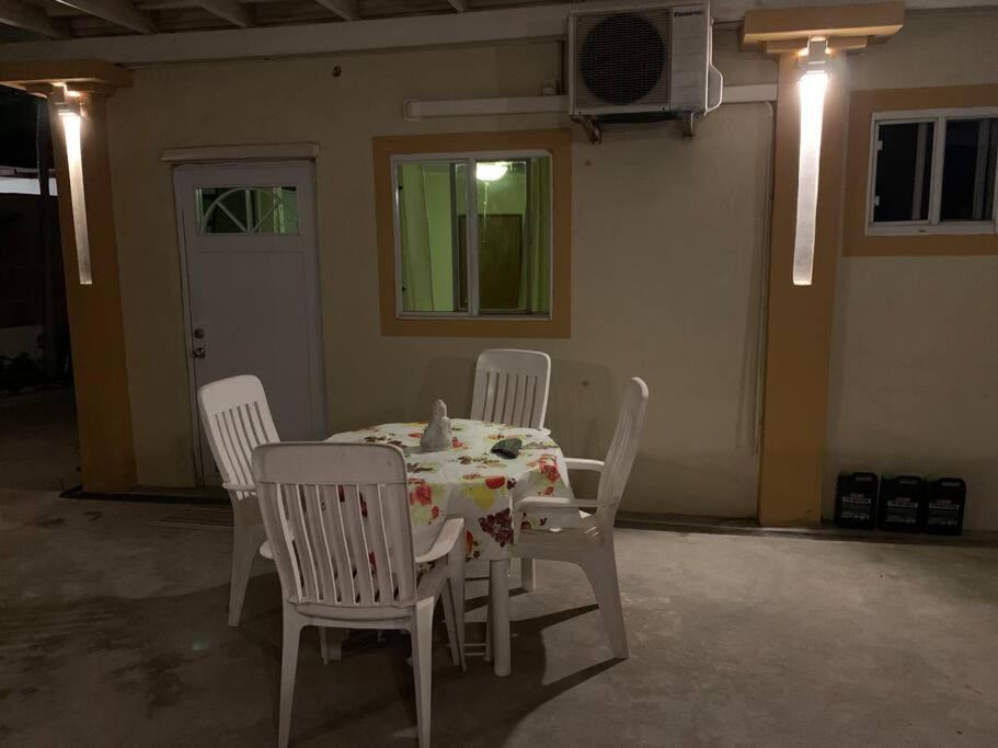 Studio apt in Aruba plus optional Portuguese cooking with Grandma