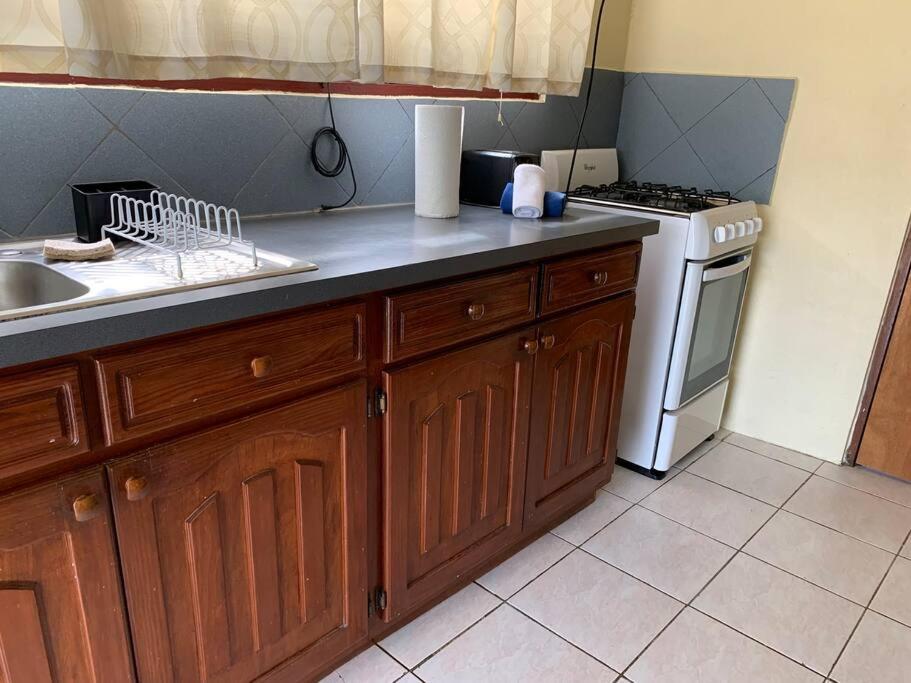Studio apt in Aruba plus optional Portuguese cooking with Grandma