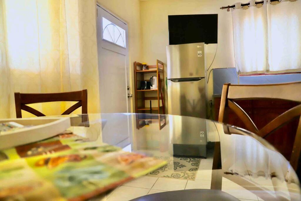 Studio apt in Aruba plus optional Portuguese cooking with Grandma