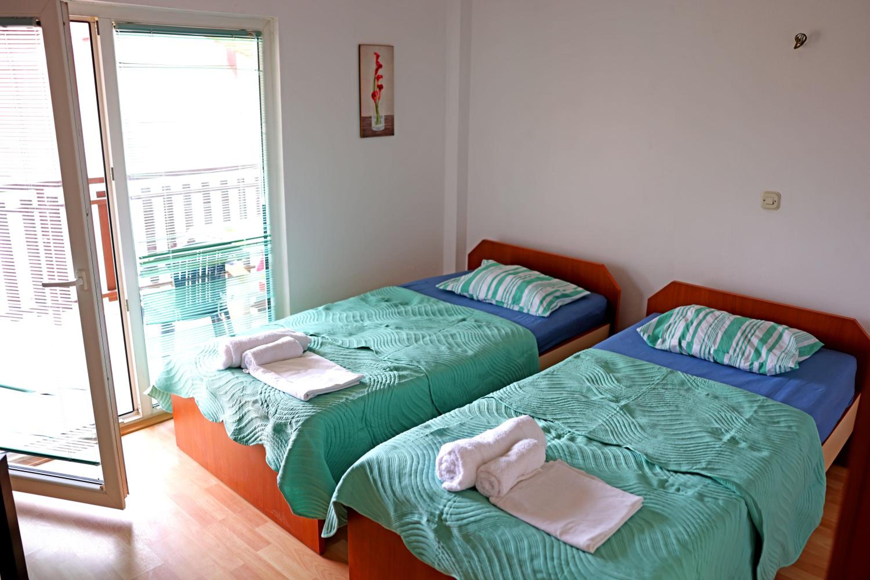 Rooftop rooms Ohrid view 3