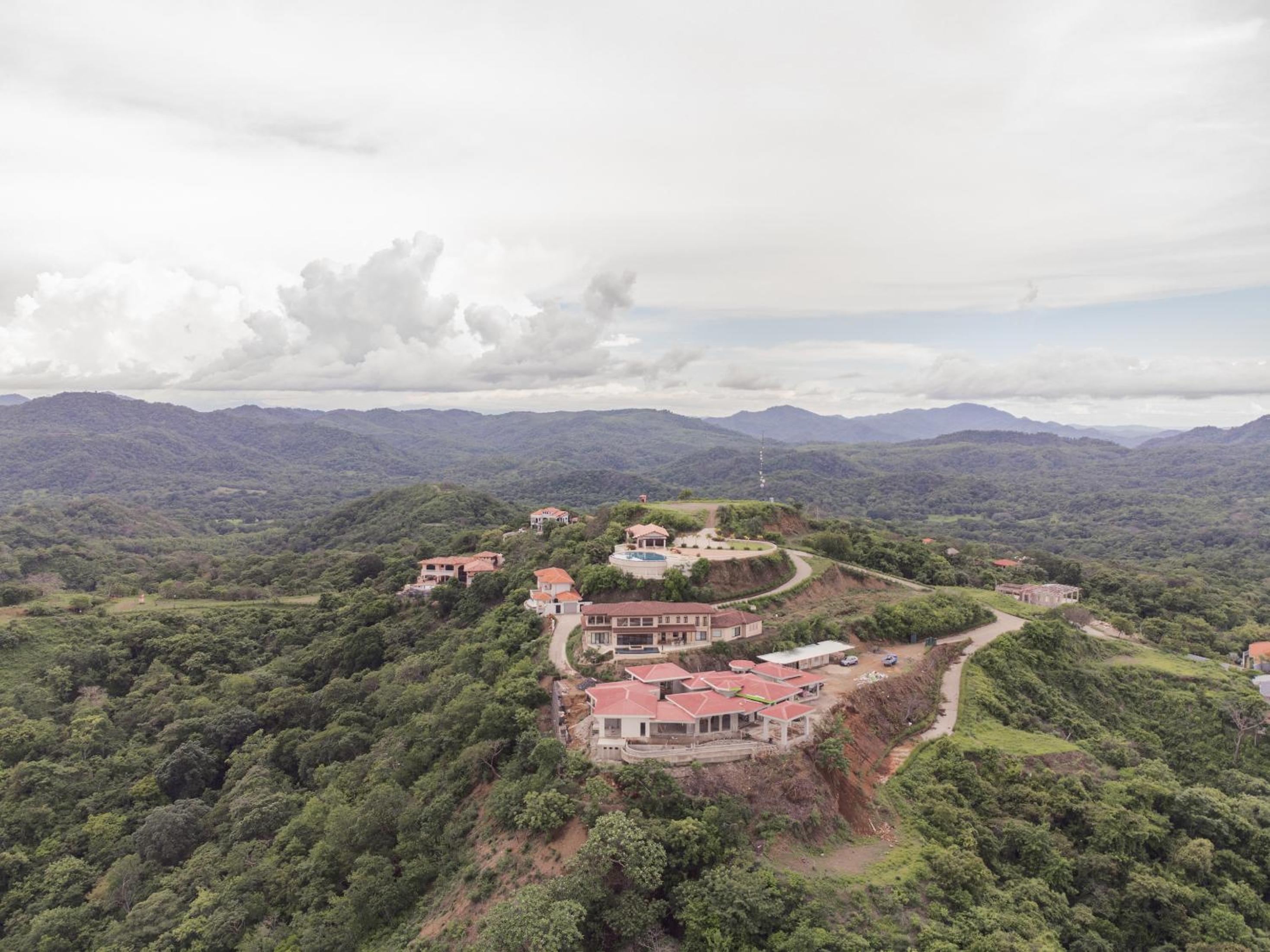 Brand New Luxury Home! El Encanto del Pacifico