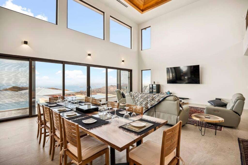 Brand New Luxury Home! El Encanto del Pacifico